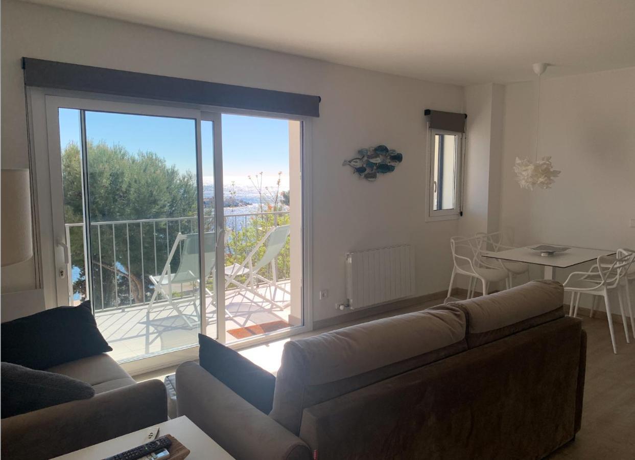 סאן פליו דה גיסולס Magnific Apartament A Primera Linia De Mar מראה חיצוני תמונה